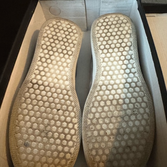 lulus Gray Suede Slip-On Sneakers sized women’s 5.5 - Picture 3 of 8